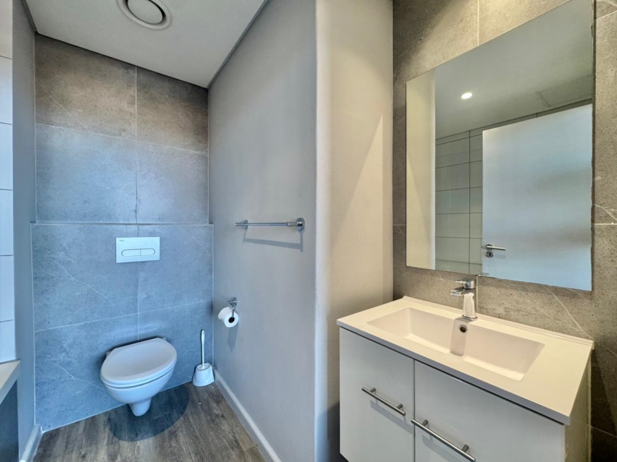 2 Bedroom Property for Sale in Woodstock Western Cape